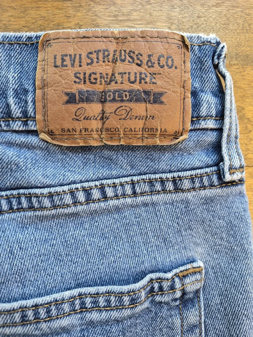 Levi's Jeans Mens 40x28 Signature Gold Relaxed Straight Stretch Denim Light Wash